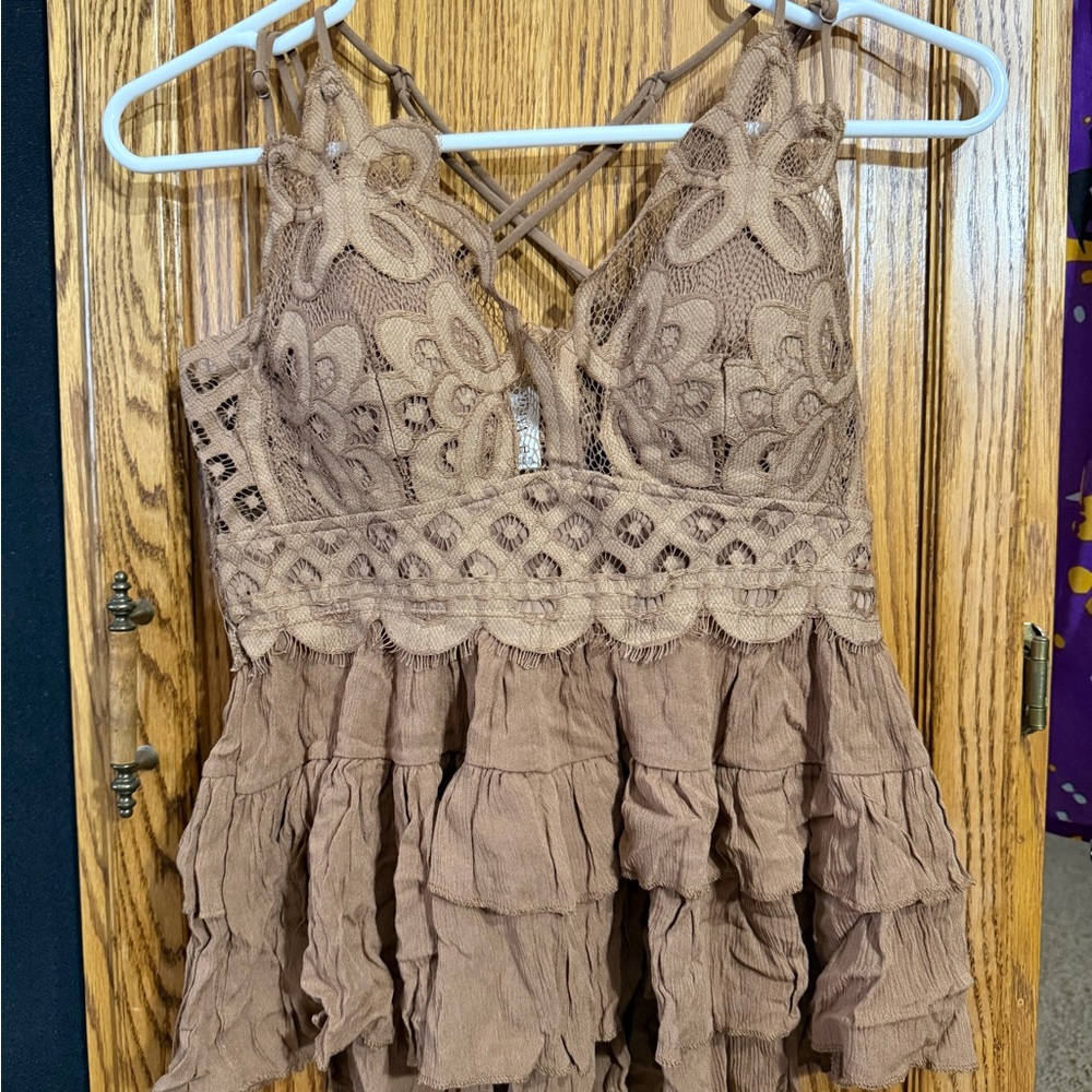 Zenana outfitters Brown Rust Lace Ruffle Top